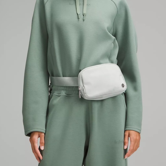 [ ❌ SOLD ] NWT Lululemon Everywhere Belt Bag 1L (Jade Grey) - Picture 8 of 9